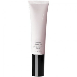 Jolie Mineral Sheer Tint SPF 20 Tinted Moisturizer (Beach Glow)